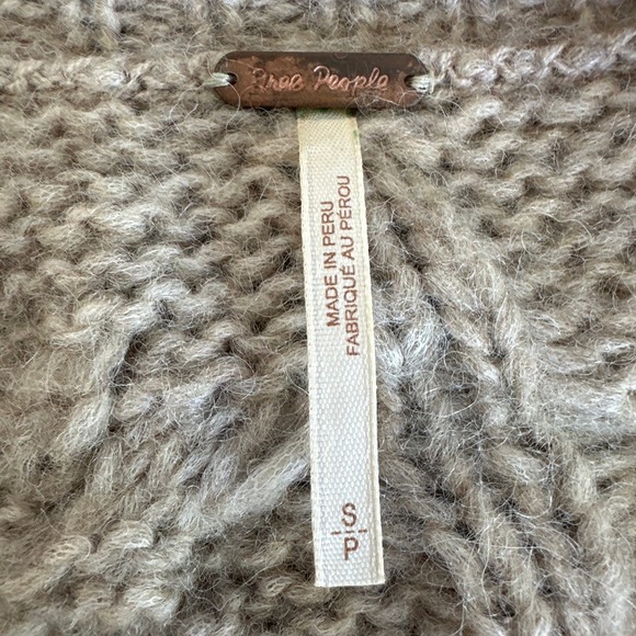 Free People Tan Distressed Alpaca Blend Sweater Sz S - Picture 7 of 9